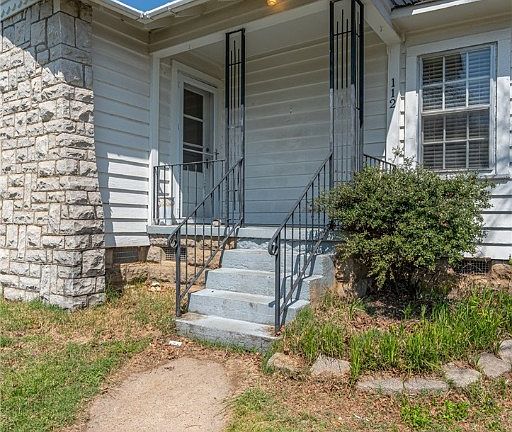 4th image of 112 W Atlanta St