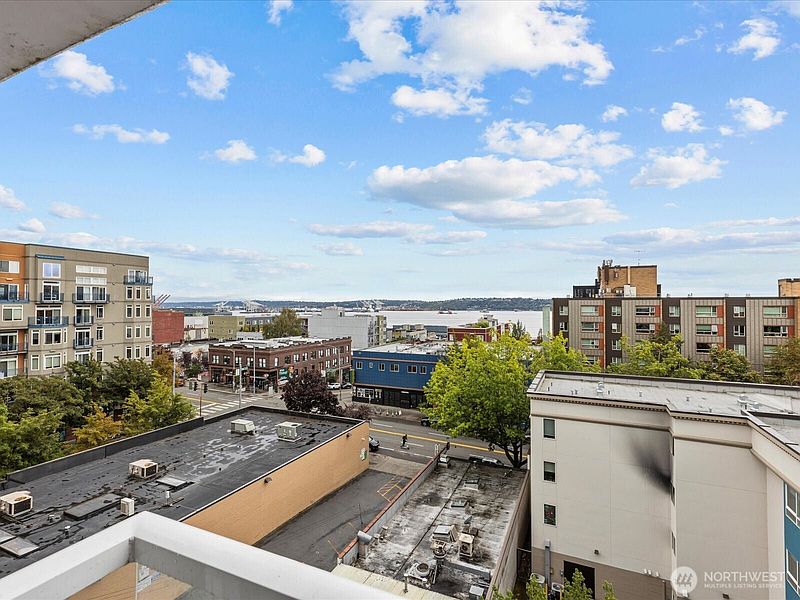 5th image of 121 Vine Street #601