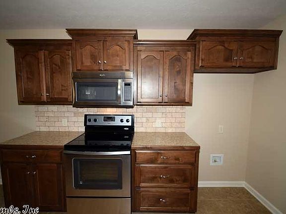 3rd image of 76 Dove Ln