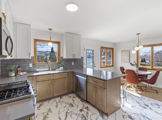 495 Village Dr, Columbus, OH 43214