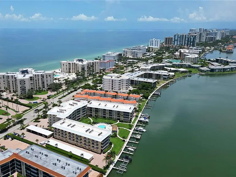 3000 Gulf Shore Blvd N #213 — Photo 37