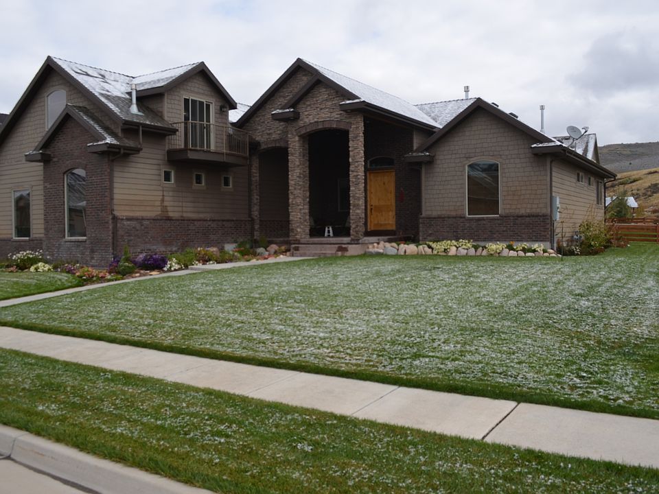 1st image of 5766 N Belmont Dr