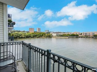 155 The Promenade, Edgewater, NJ 07020