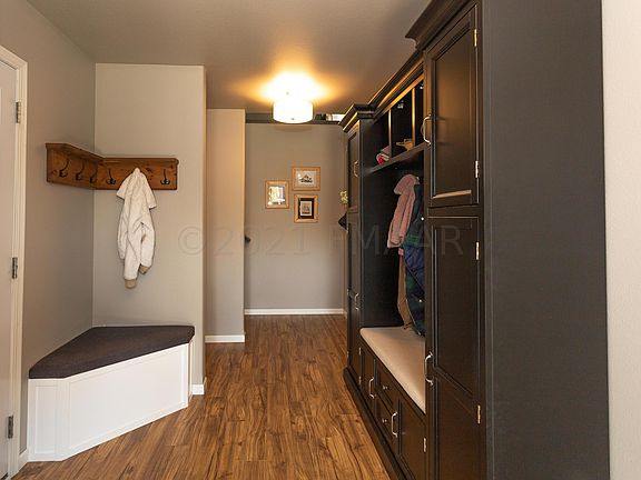 3rd image of 756 Albert Dr W