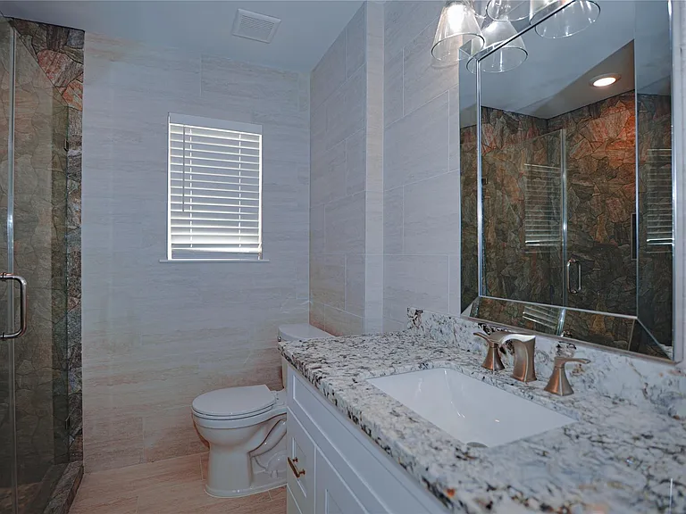 8006 Richmond Ave — Photo 20