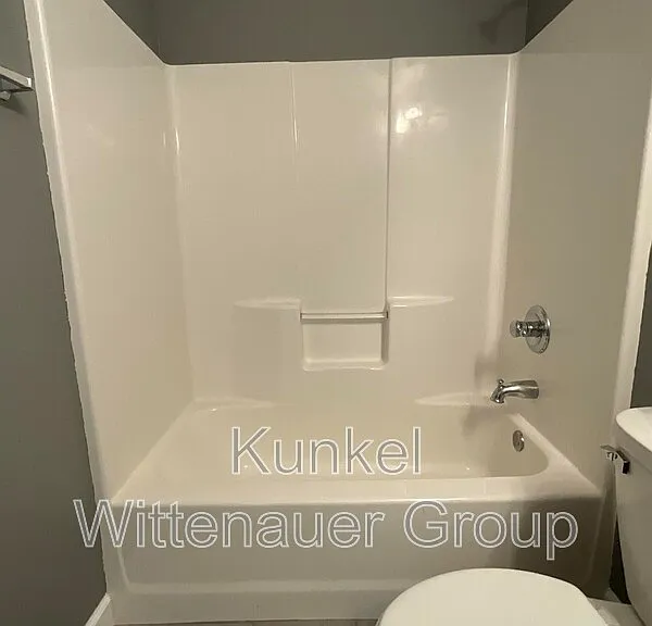 700 Fountain View Dr #G — Photo 15