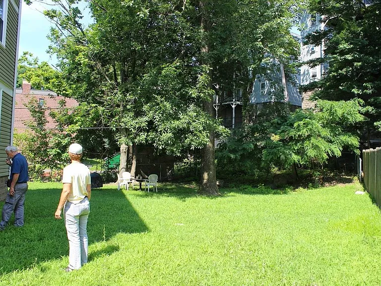 Side yard