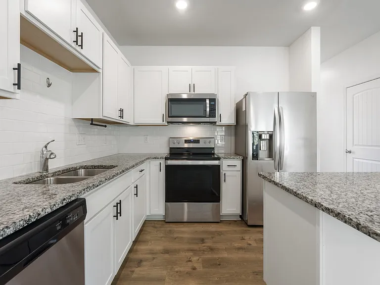 610 Clifford Hts — Photo 9