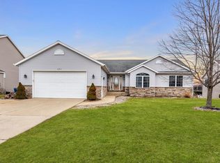 894 Red Tail Dr, Coopersville, MI 49404