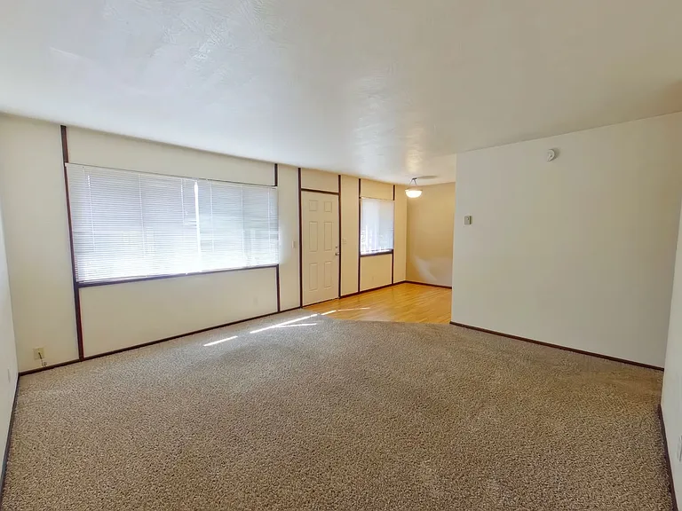 1540 Ferry Aly — Photo 6