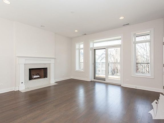5th image of 1514 W Diversey Pkwy