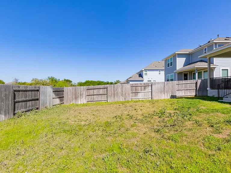 113 Riverhill Dr — Photo 35
