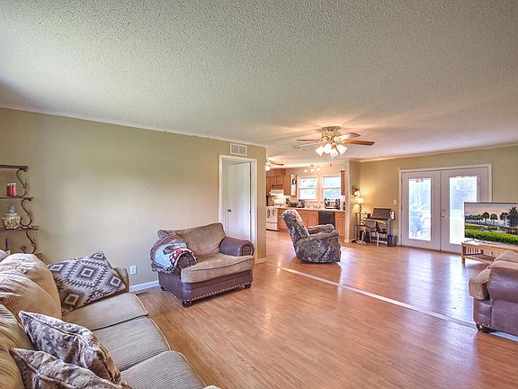 3rd image of 2766 Hughes Dr