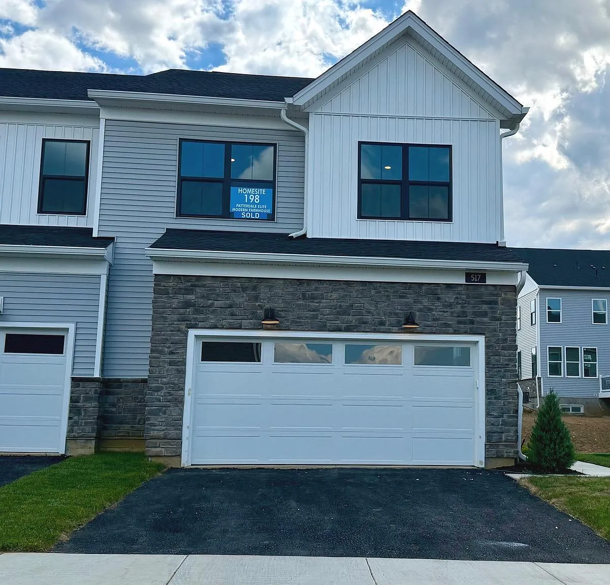 3 bed, 3.5 bath, 2300 sqft, $4,500 — Photo 2