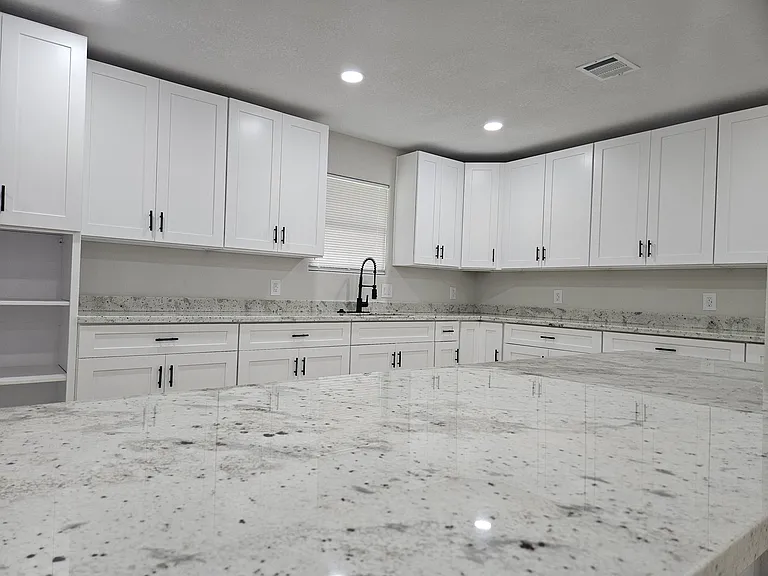 5403 Meadow Creek Ln — Photo 3