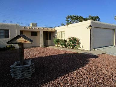 Front yard 10407 Towner NE, ABQ