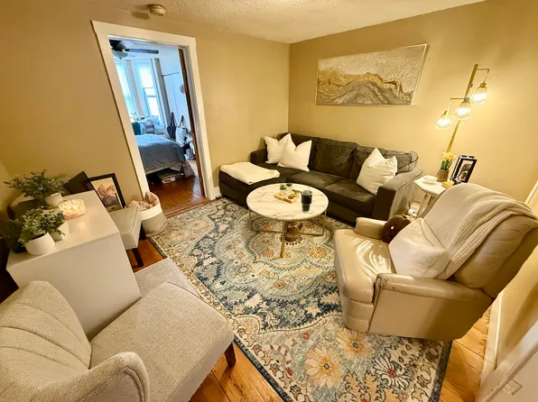 243 W 5th St #2, South Boston, MA 02127