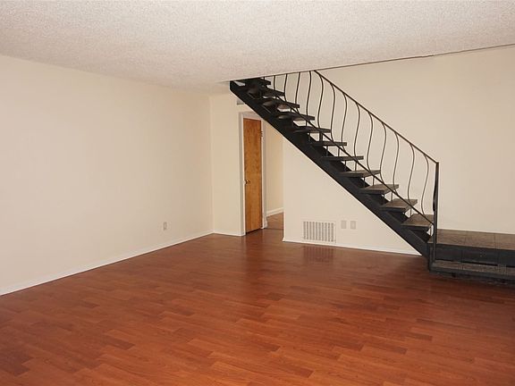 5th image of 5989 Lake Crest Way APT 21