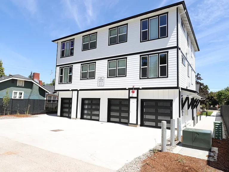 488 Strand Ave SE #200 — Photo 12