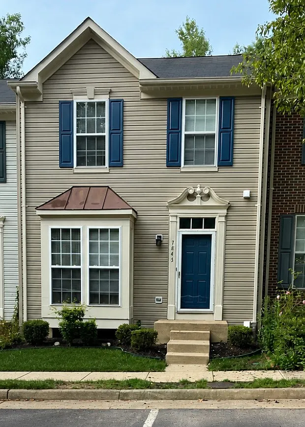 3 bed, 3.5 bath, 1408 sqft, $2,999 — Photo 1