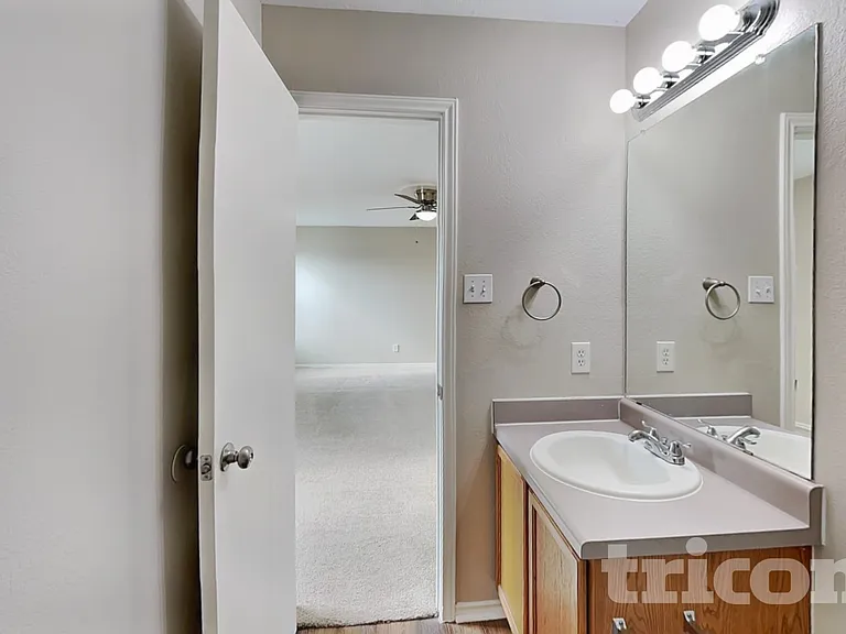 7422 Branching Peak — Photo 9