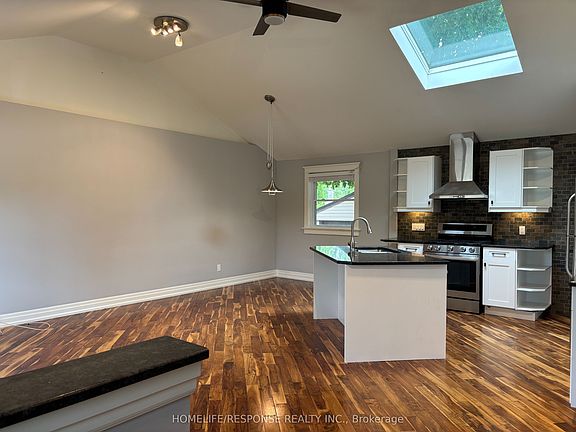 3rd image of 5452 Croydon Rd