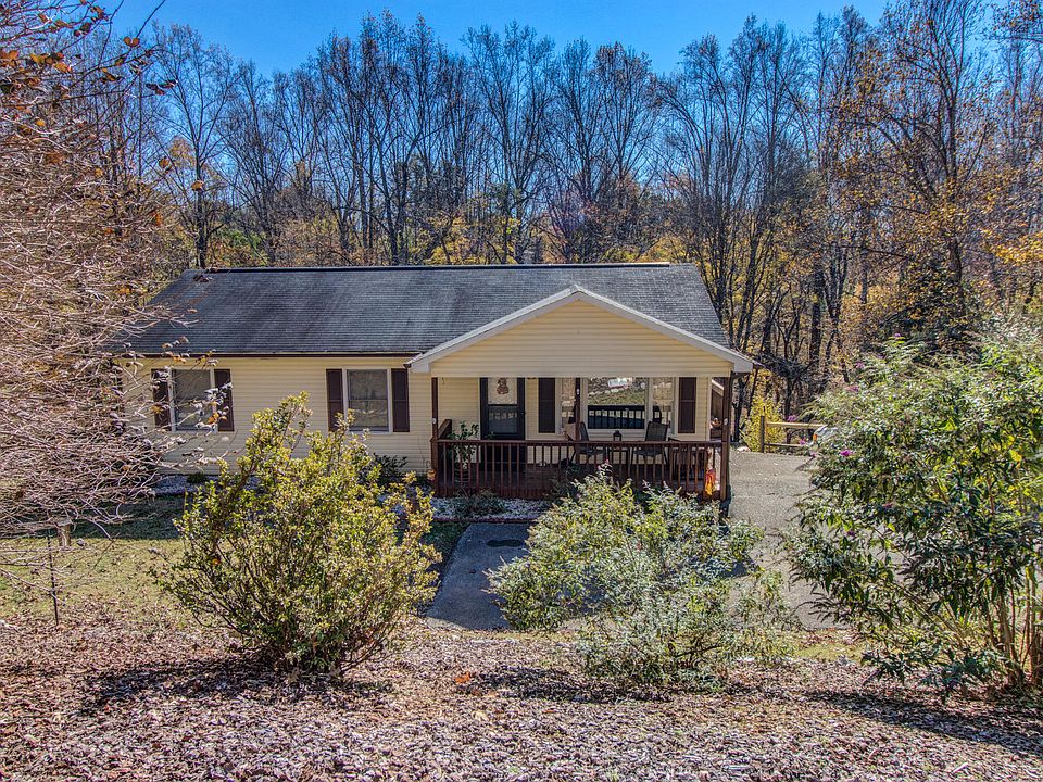 1st image of 104 Woodlake Dr