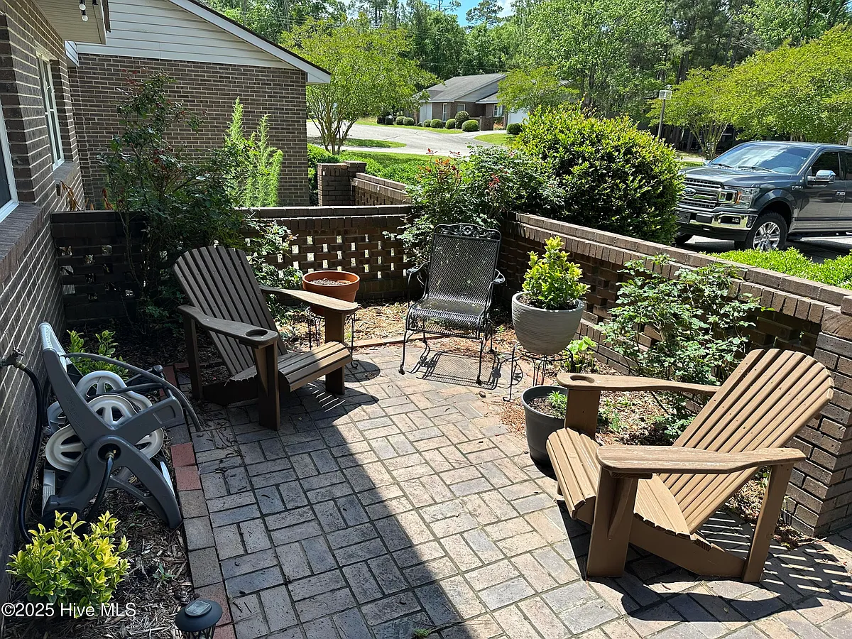Building Photo - 603 Sherbrooke Cir