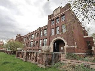 952 E Main St, Zanesville, OH 43701