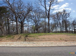 132 Highland Dr, Cameron, TX 76520