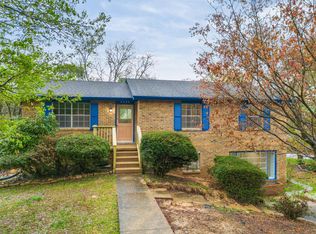 5600 Delaine Ln, Chattanooga, TN 37416