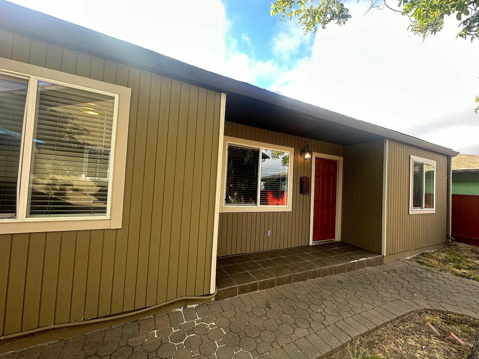 2 bed, 515 sqft, $2,250 — Photo 2