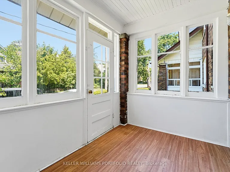 289 Wolverleigh Blvd — Photo 4