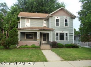 1106 4th St NW, Austin, MN 55912