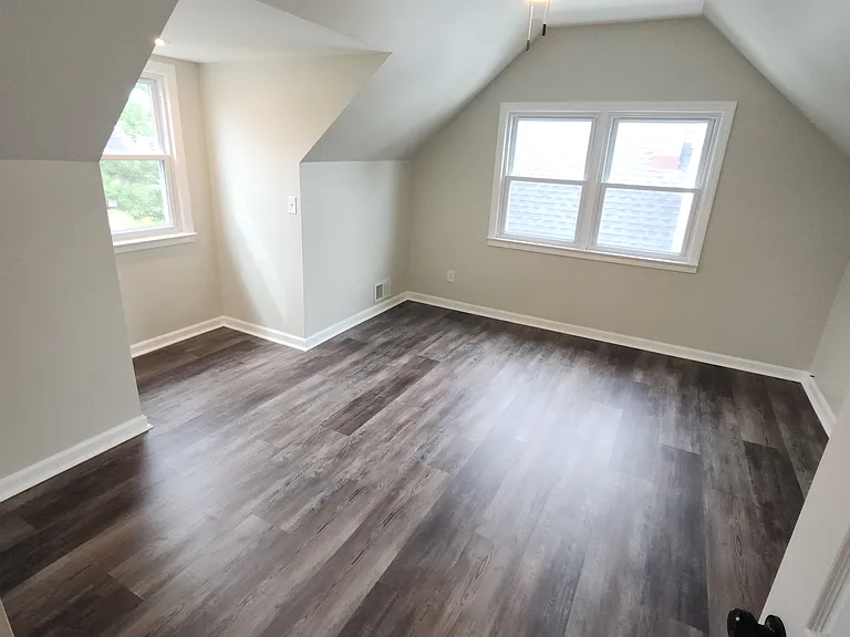 36 Liberty Ave — Photo 25