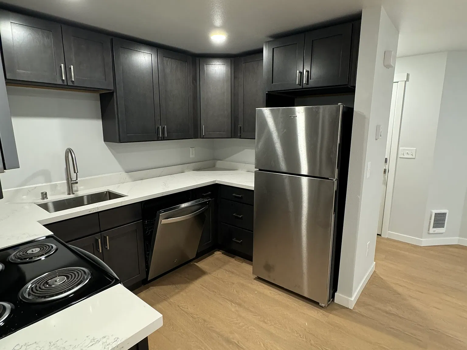 1 bed, 700 sqft, $1,625 — Photo 2