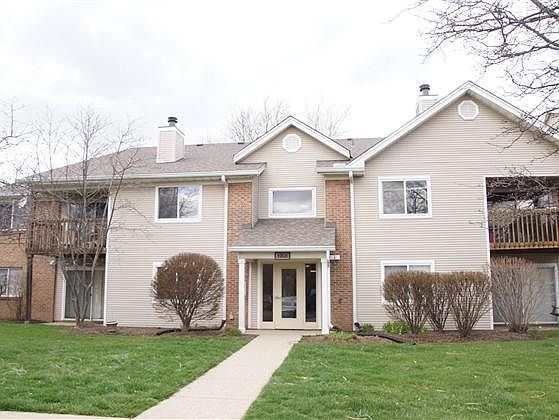 1st image of 1301 Hollow Run APT 1