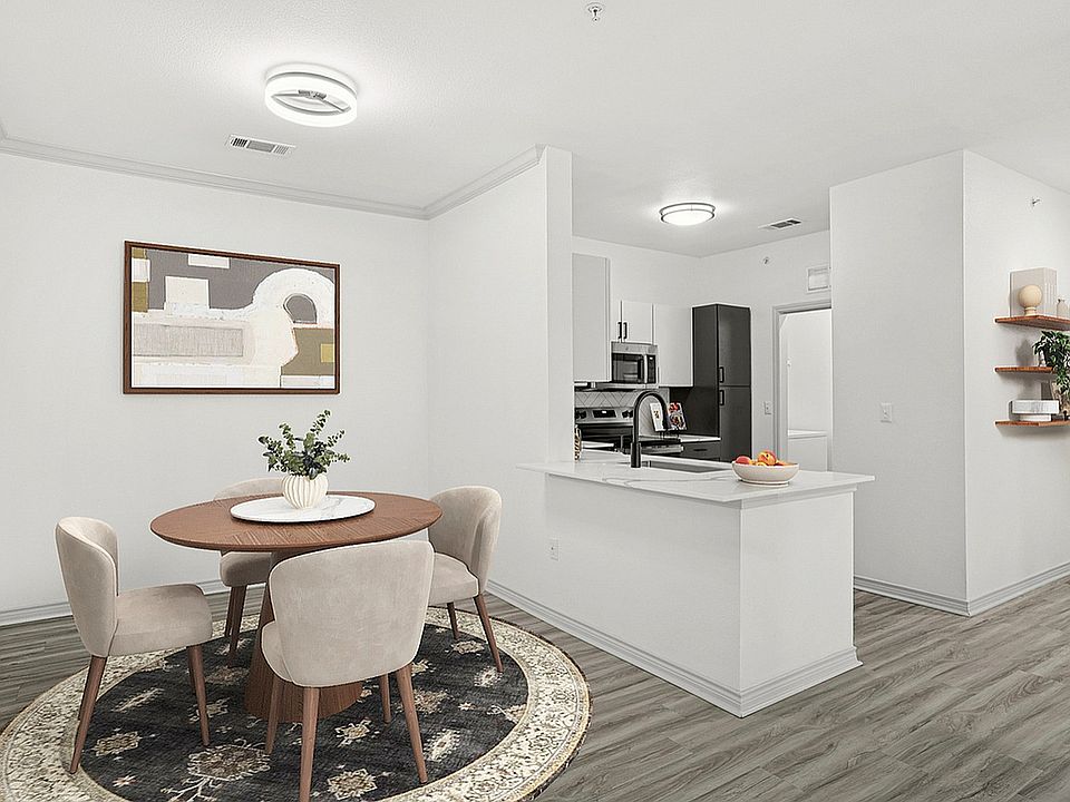 2x2 1240 sqft B2 - Dining