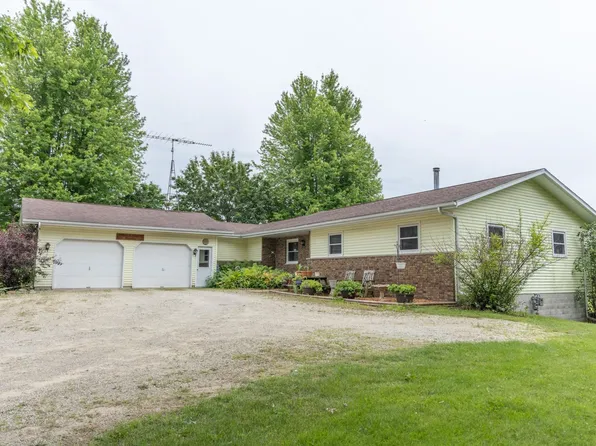 N9897 Spring Rd, Fox Lake, WI 53933