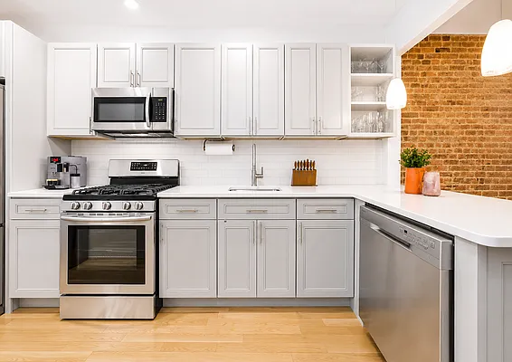 Kitchen, photo 1