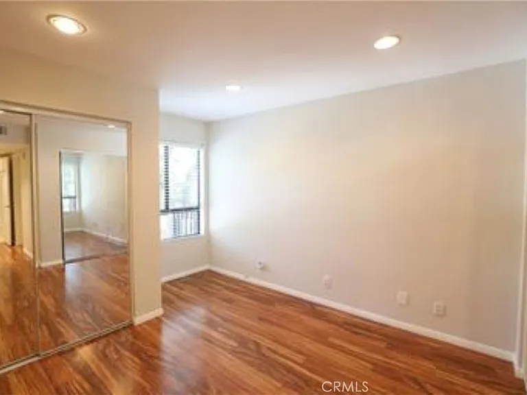 22100 Burbank Blvd #22100 — Photo 2