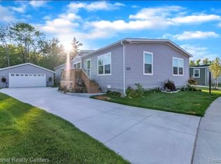 8464 S Brookston Dr, Willis, MI 48191