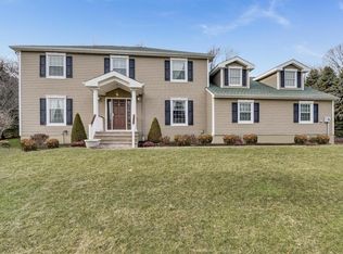 11 Ashley Dr, Holmdel, NJ 07733