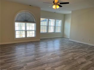 2607 Pennoak Way #J, Greensboro, NC 27407