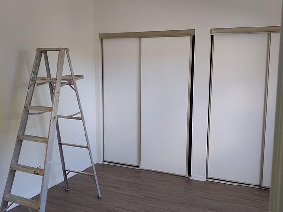 3rd image of 13561 Moorpark St APT 202