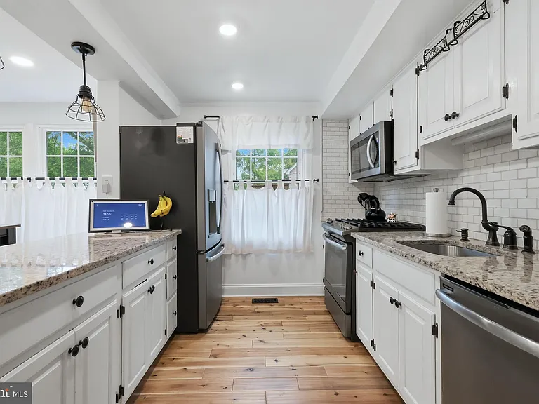12821 Asbury Dr — Photo 3