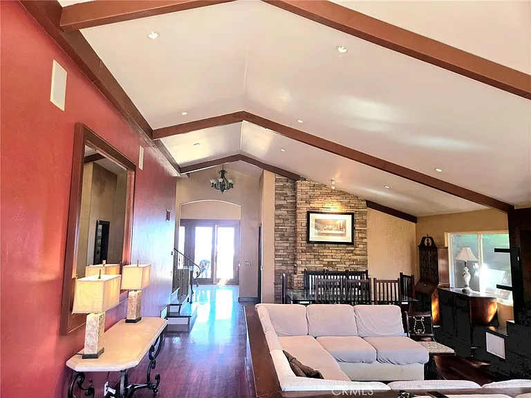 342 Lois Ln — Photo 21