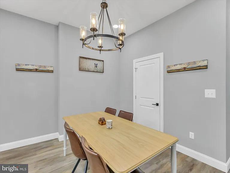 555 Presstman St — Photo 15