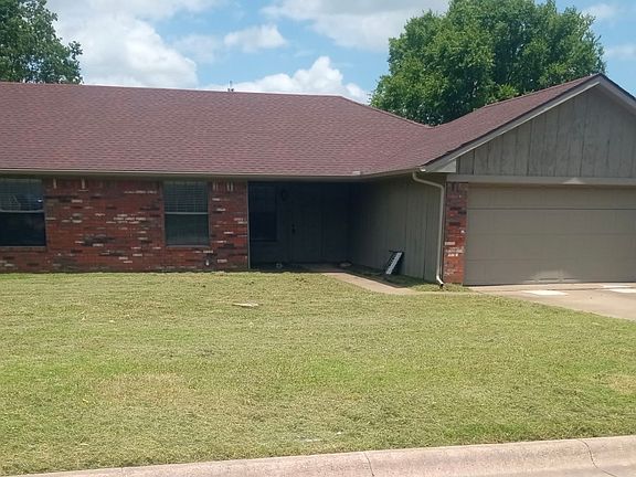 2nd image of 3505 S Carolina Dr