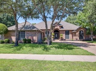 5505 Club House Dr, North Richland Hills, TX 76148